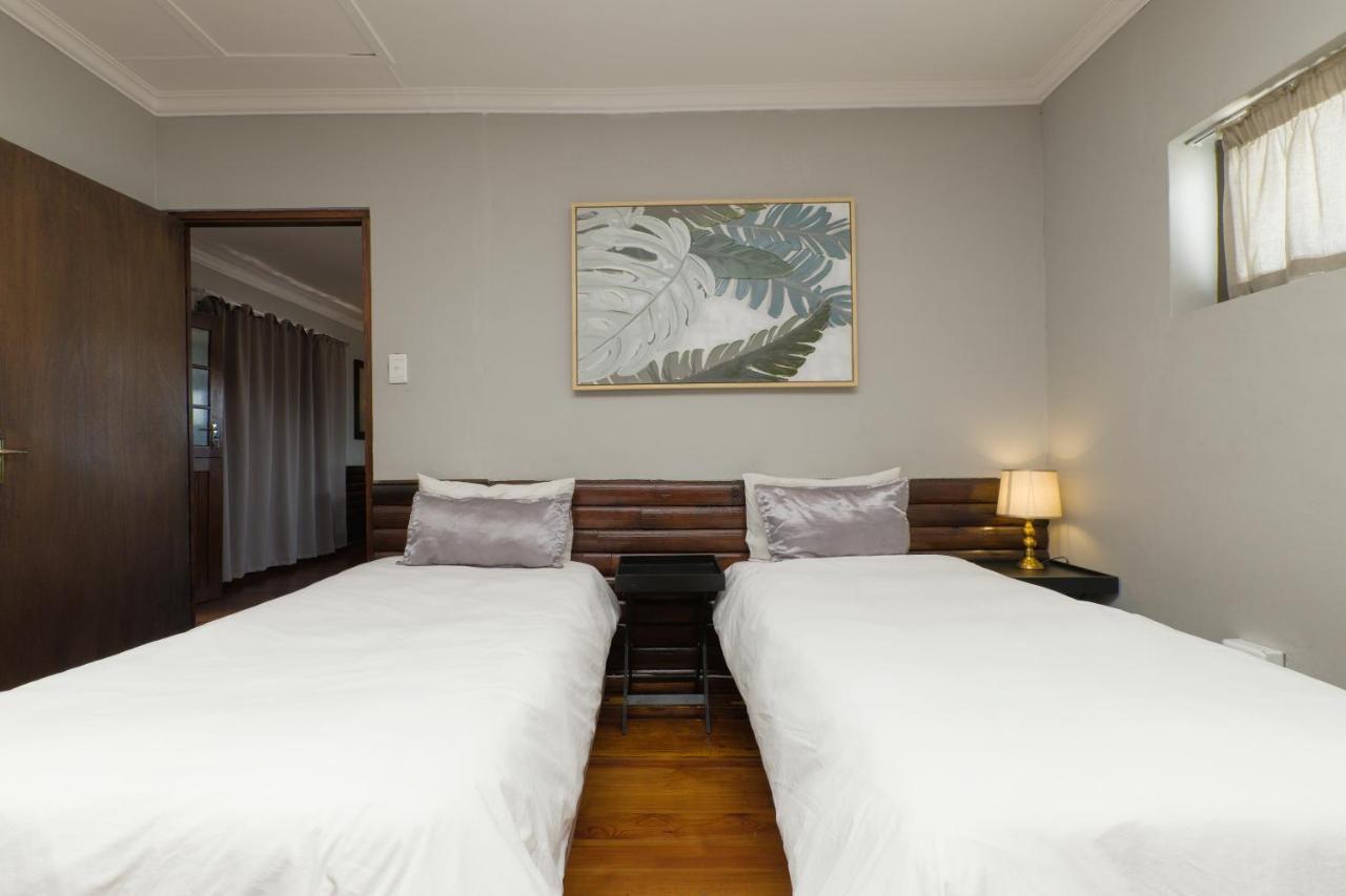 Royal Palms Guest House Port Elizabeth Exterior photo